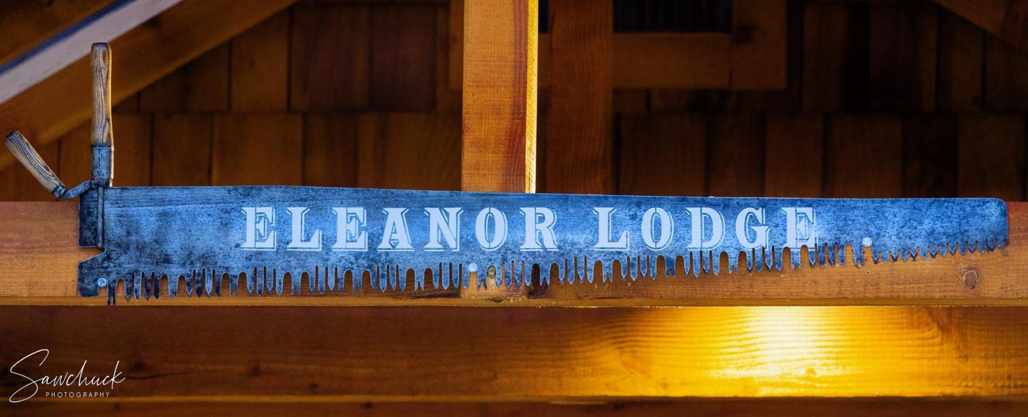 Eleanor Lodge - Entire House In Blue River Exteriör bild